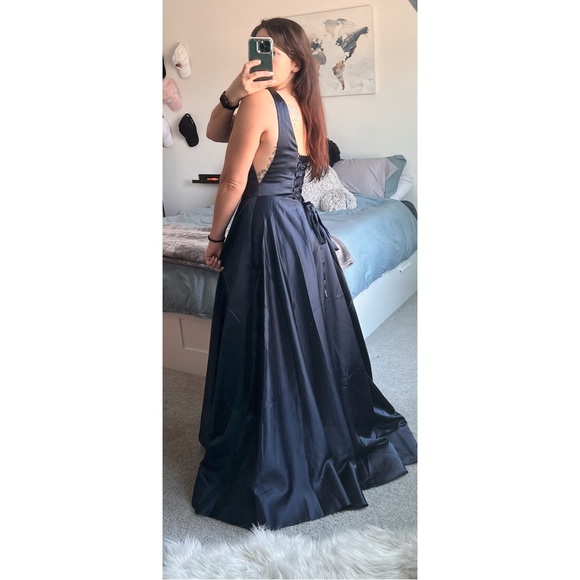 V-Neck navy blue Satin Prom Dress w/ Slit - Picture 4 of 8